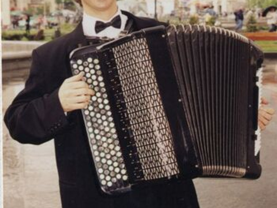 Известный аккордеонист из Запорожья пожаловался в Евросуд на пытки