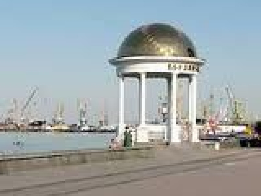 Отдых в Бердянске: море, памятники и окопы