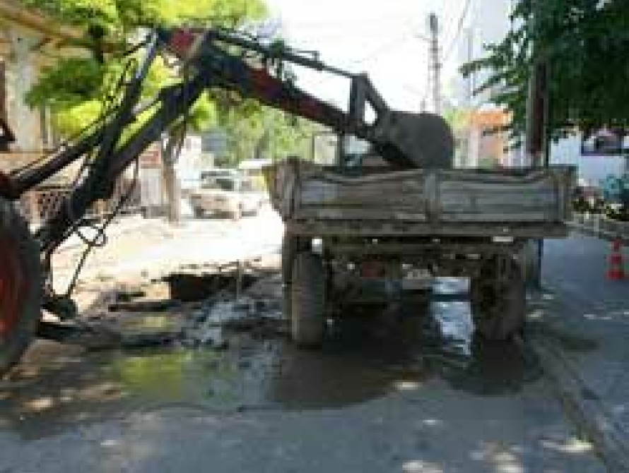В Мелитополе прорыв водопровода в исторической части города