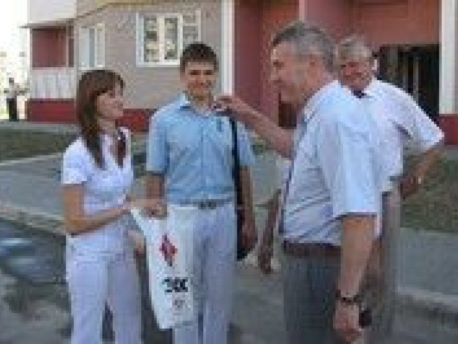 Запорожанка получила ключи от квартиры в рамках программы "Доступное жилье"