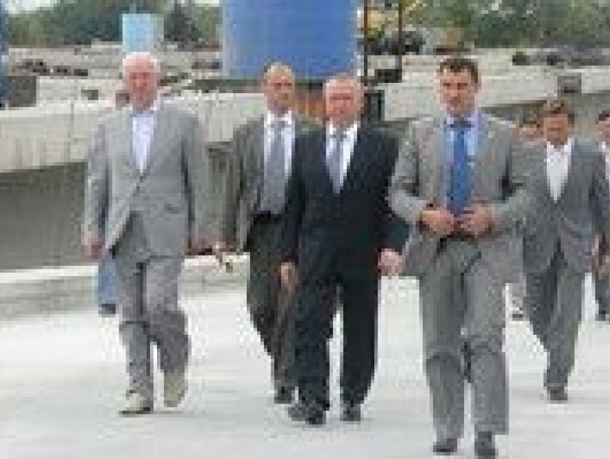 Новое обещание Азарова: Запорожские мосты откроют до конца  2012 года