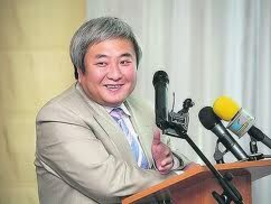 Александр Син приехал поздравить десантников