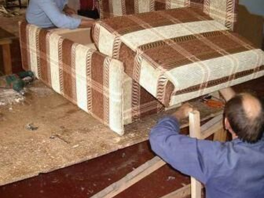 В Бердянске разоблачили подпольных мебельщиков