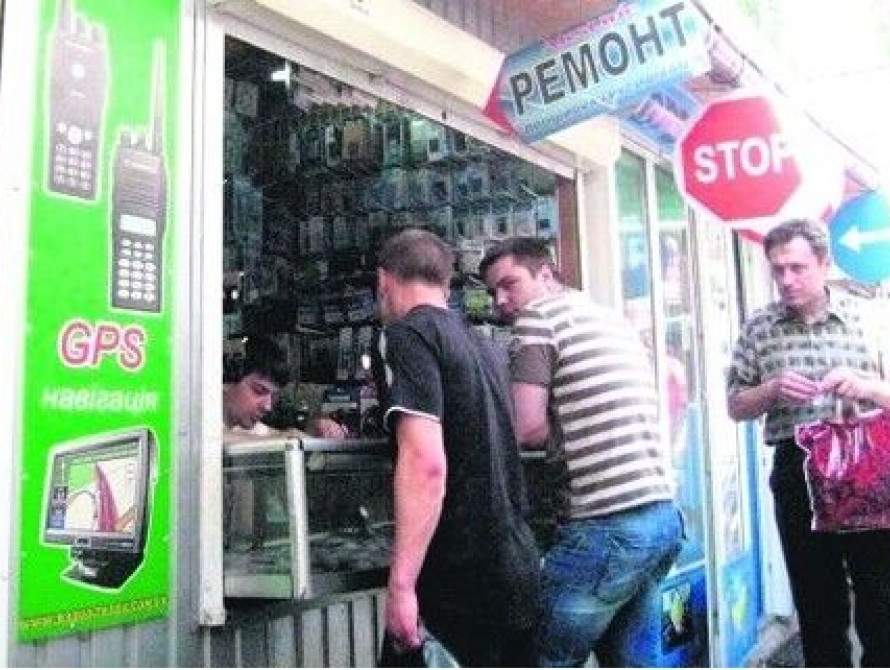 В Запорожье налоговики выявили "точку" с "левыми" мобилками