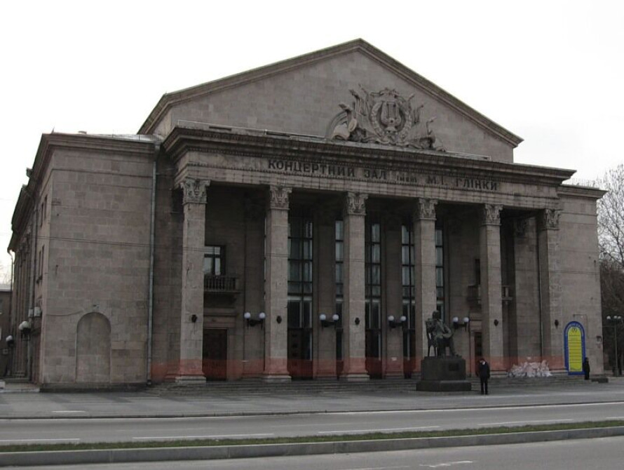 Из-за сильных дождей пострадала запорожская областная филармония