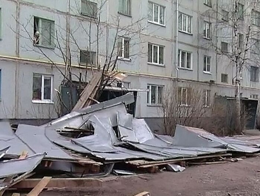 В Запорожской области пять квартир без крыш затопил дождь