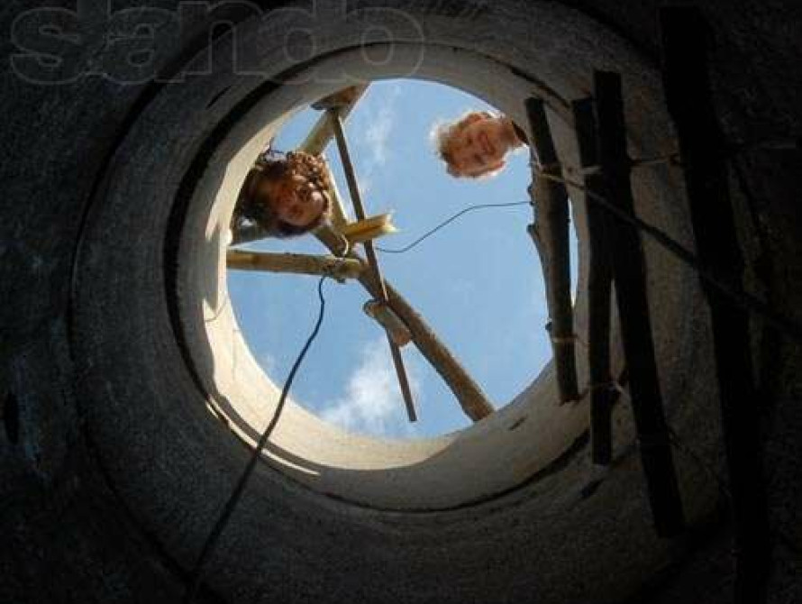 Под Бердянском мужчина провалился в 11-метровый колодец