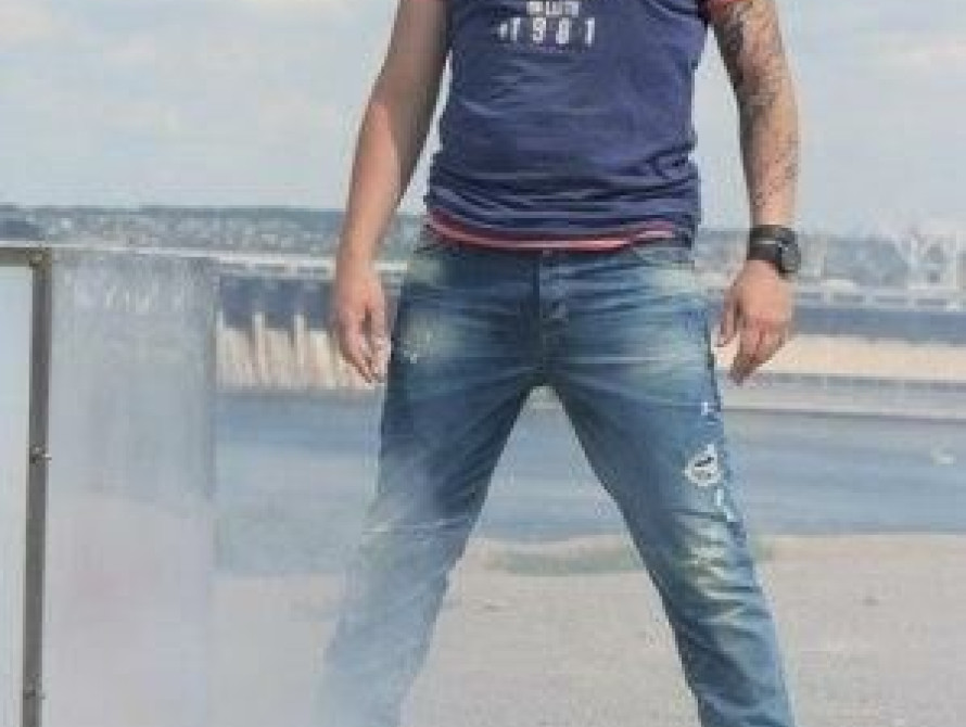 "Новый канал" в Запорожье запрещает фотографировать братьев Сафроновых