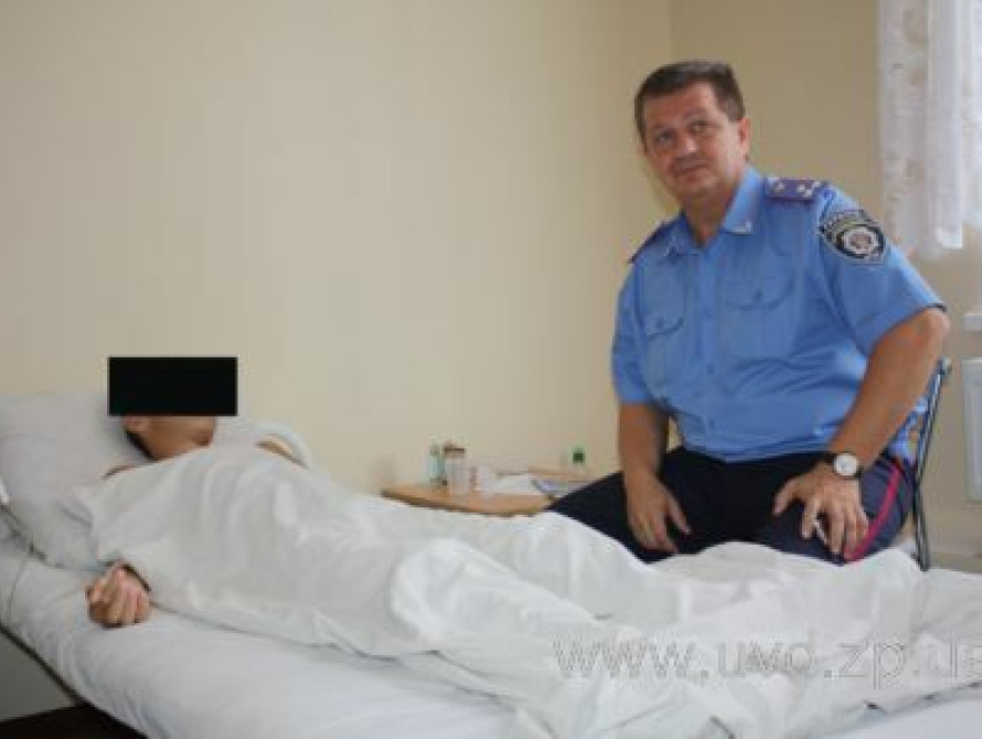 Милиционеры Запорожья помогли 11-летнему россиянину кровью