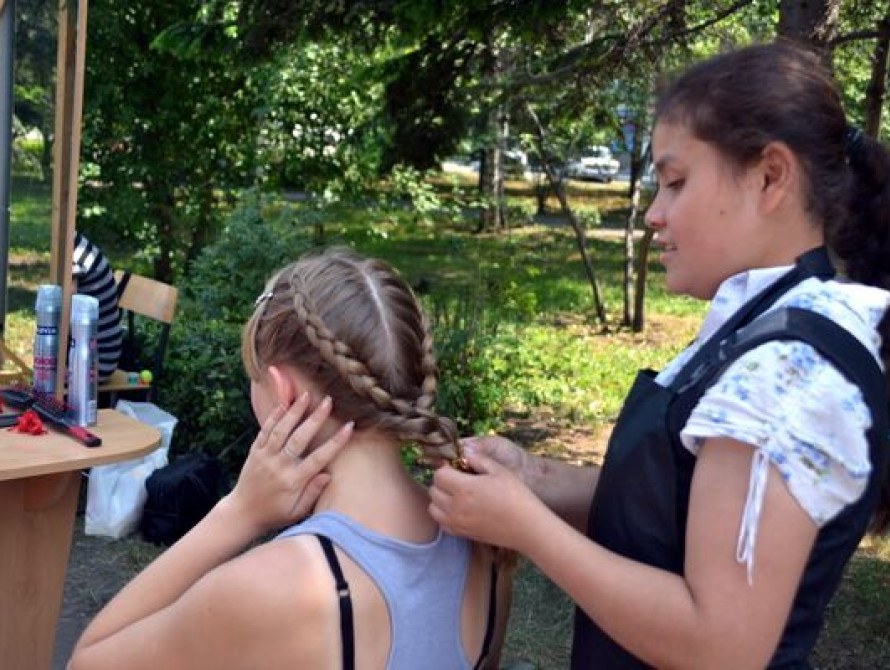 В школах Запорожья введут новые уроки - "Парикмахерское искусство" и "Хранение продуктов"