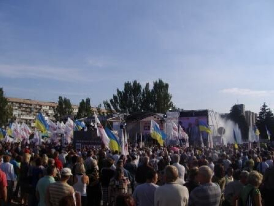 В Запорожье "регионалы" посетили митинг Яценюка