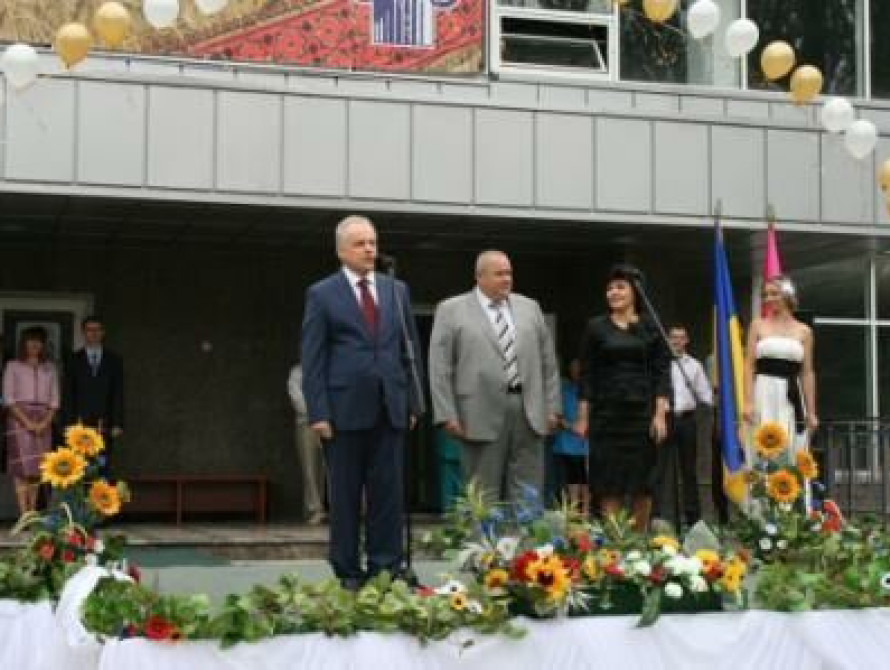 Глава облсовета посетил ВУЗ в Запорожье, где училась вся его семья