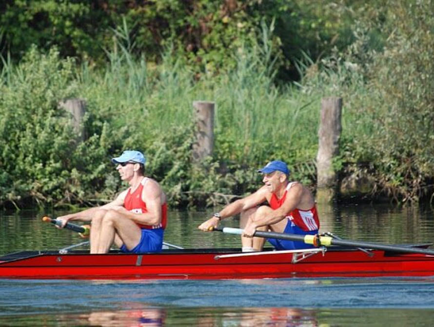 Ветераны гребли из Запорожья одержали уверенную победу в Германии