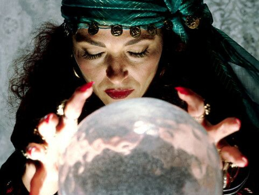 В Запорожье с женщины сняли порчу и почти 30 тыс. грн