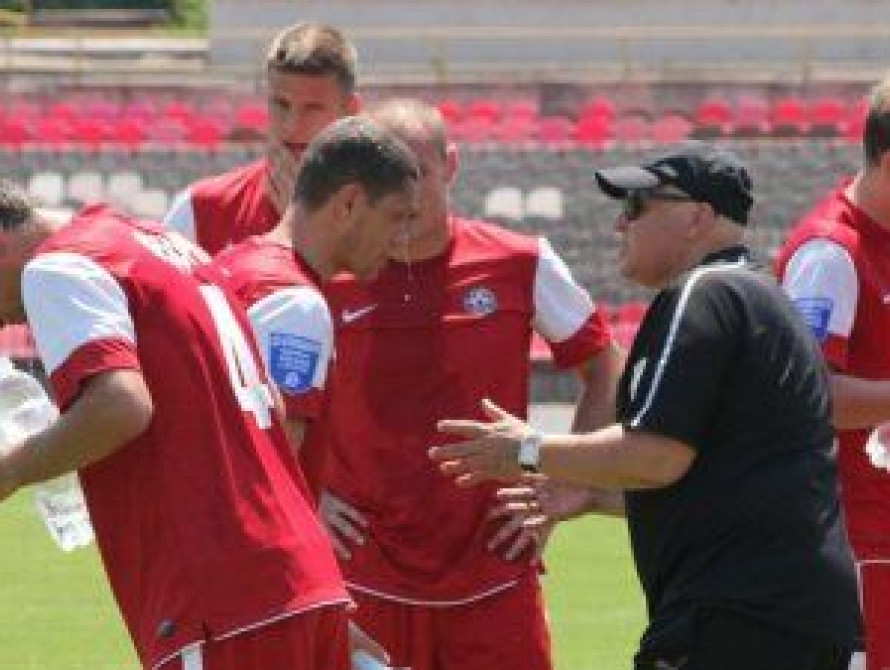 "Металлург" (Запорожье) с разгромным счетом проиграл криворожскому "Кривбассу" 