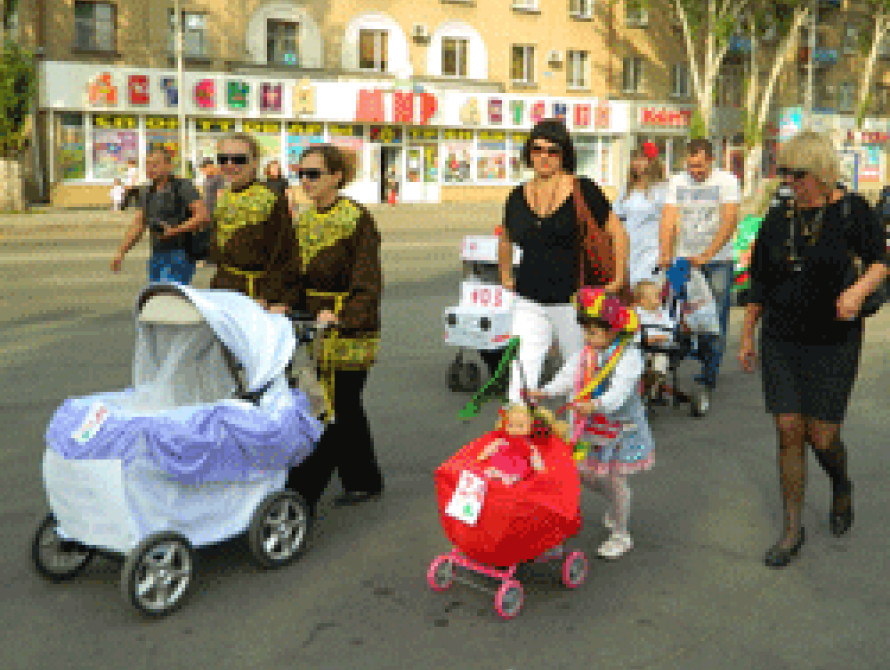 В Мелитополе прошел "Парад колясок-2012"