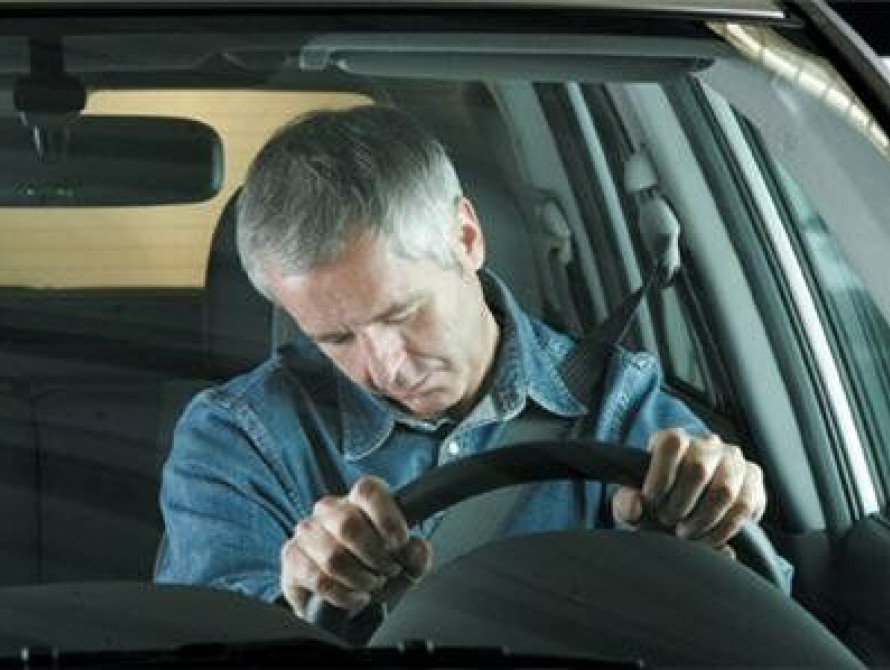 Водитель "Таврии" в Запорожье, попав в ДТП, продолжил спать