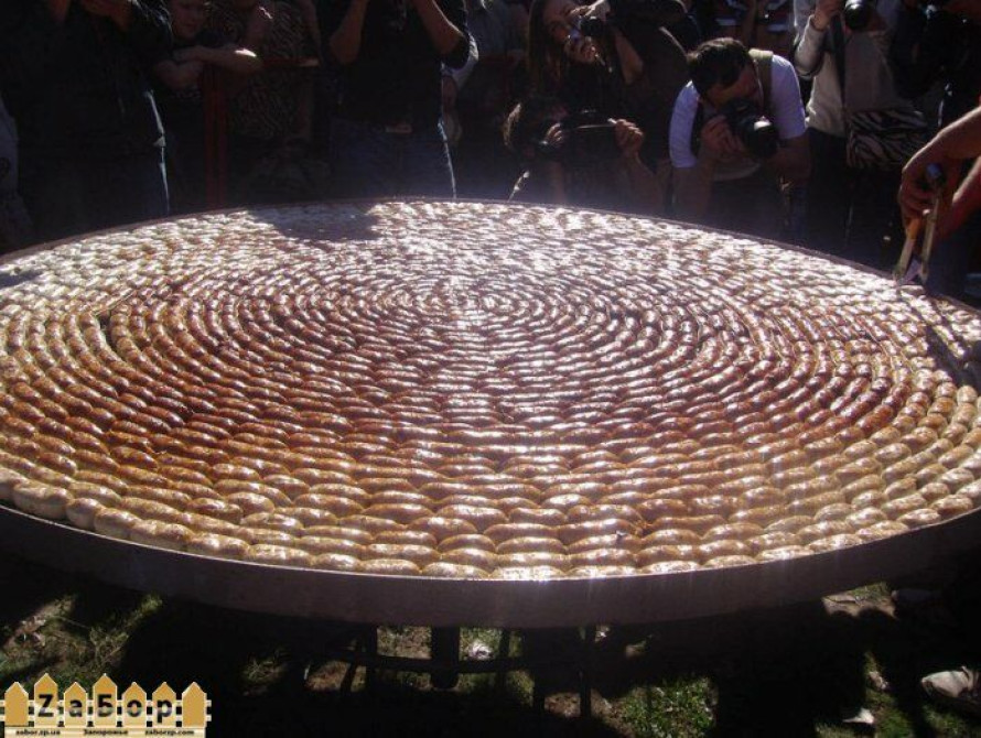 Мэр Запорожья намерен побить колбасный рекорд