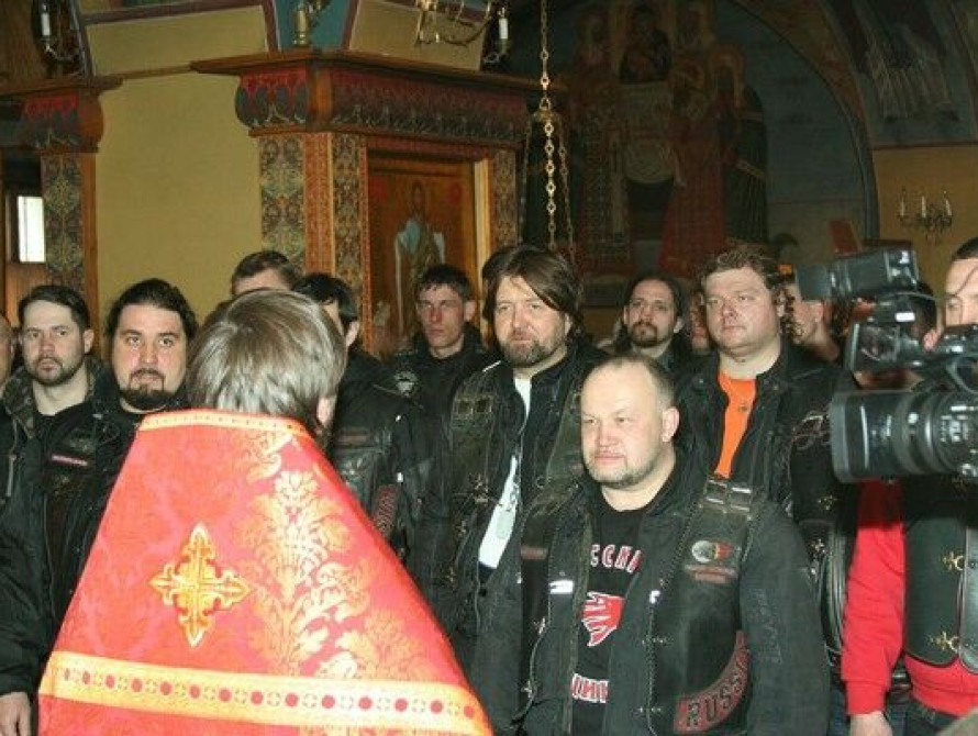 На трассе Запорожье-Бердянск байкеры построят часовню