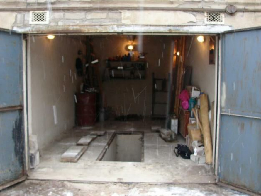 В Энергодаре МЧСники спасали девушку, неудачно толкнувшую автомобиль