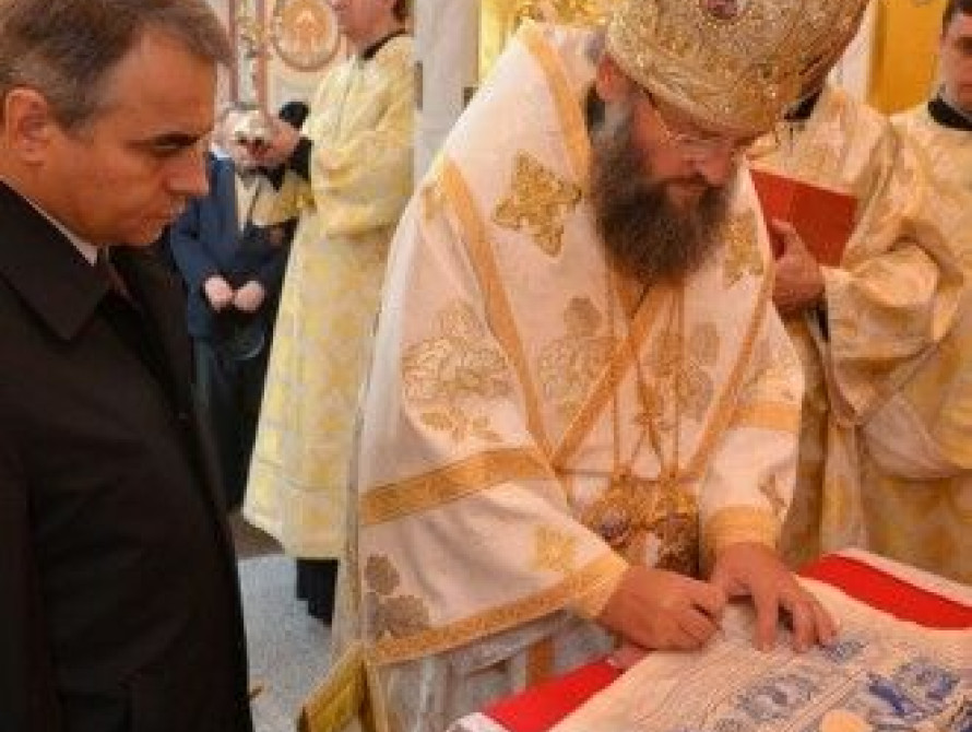 В Запорожье открыли новый храм и наградили Кальцева