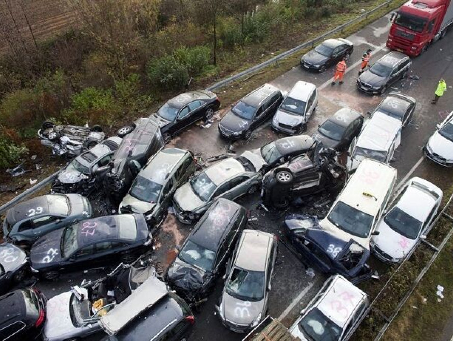 В Запорожье девушка устроила крупное ДТП: разбилось 4 автомобиля