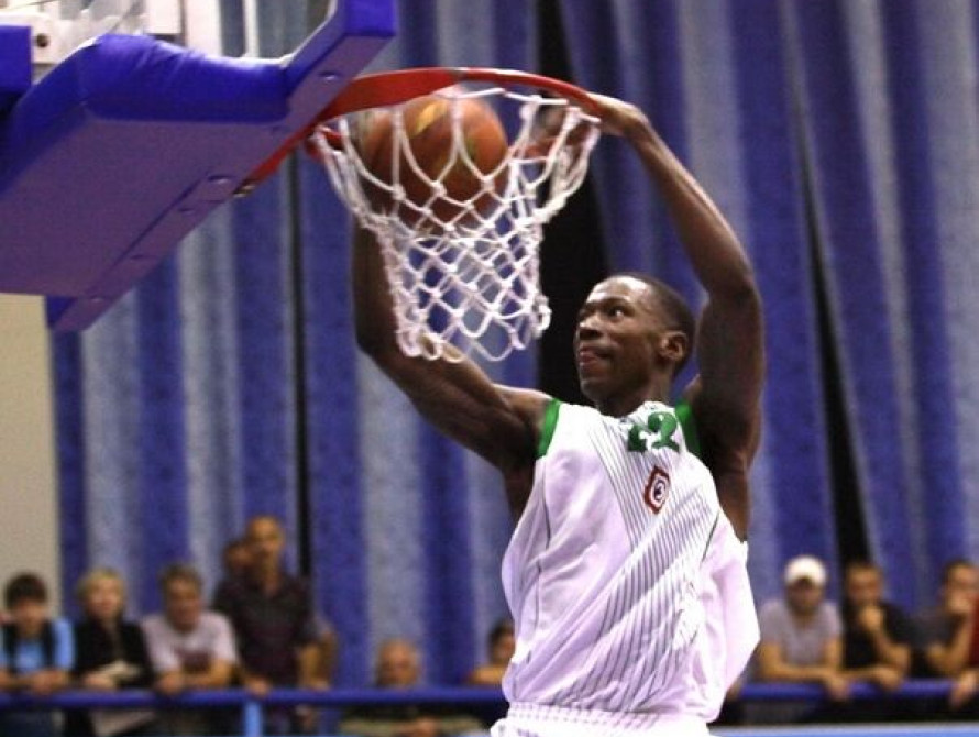 В Запорожье "Ферро-ЗНТУ" уверенно переиграл "ДнепрАЗОТ"