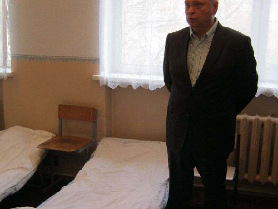 Губернатор заявил, что в Запорожье стыдно иметь такое убоище в 20 метрах от "Мотор-Сичи"