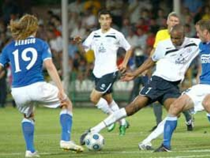 Запорожский "Металлург" проигрывает в принципиальном матче с крупным счетом