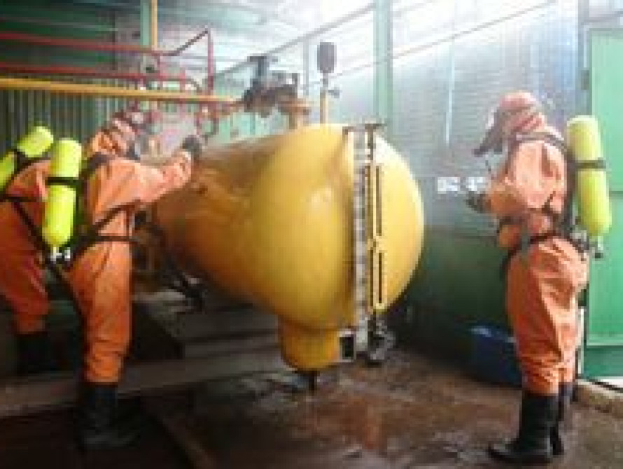 Запорожские спасатели устроили условное ЧП на "Масложиркомбинате"