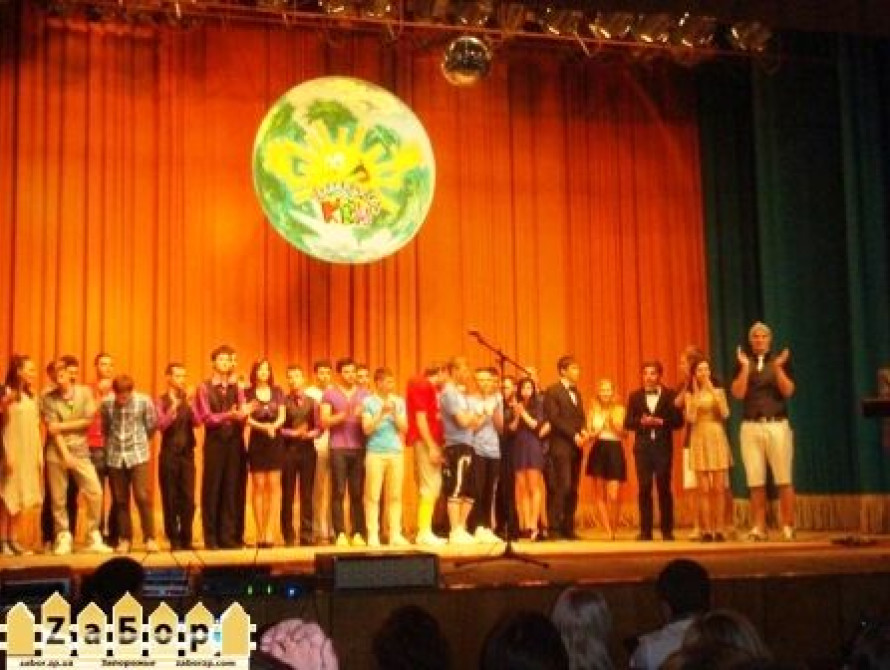 В финале молодежной лиги КВН в Запорожье торжествовала Вакханалия