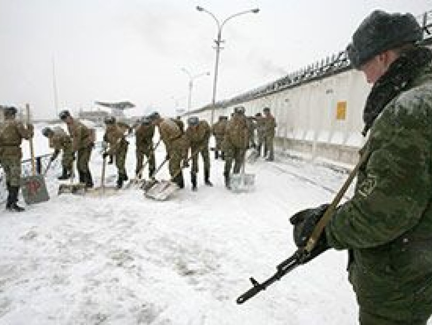 В Запорожской области военнослужащие займутся уборкой снега