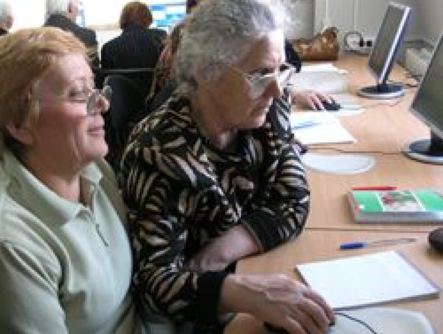 В Запорожье более 150 пенсионеров стали студентами