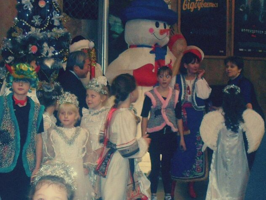 В Запорожье помощником  Святого Николая на детском празднике стал Александр Син