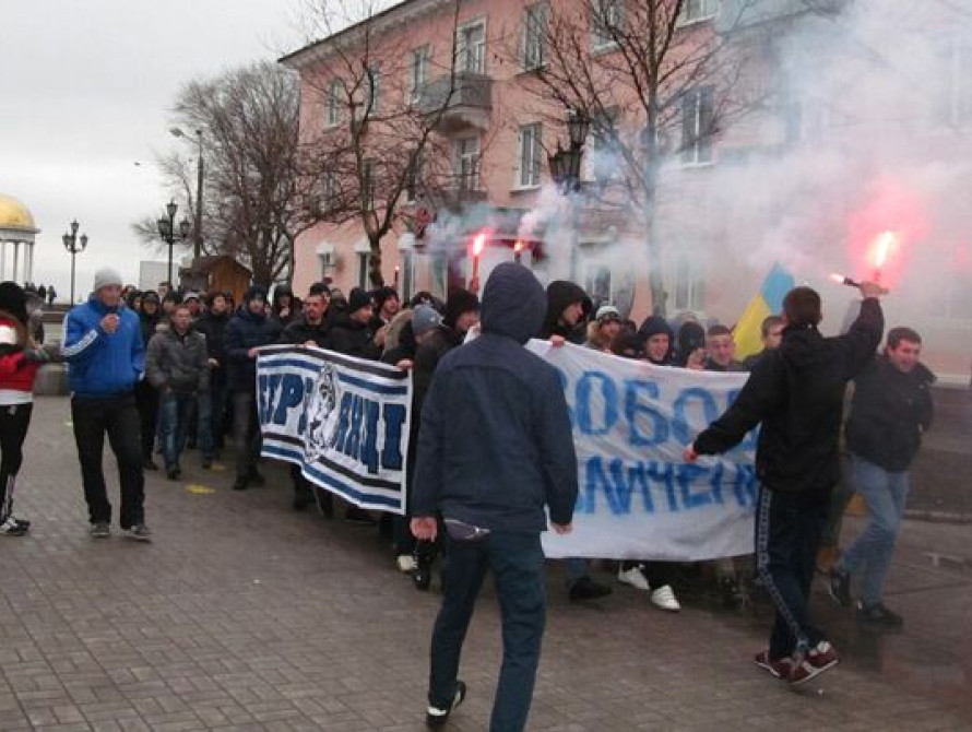 Бердянск "задымили" в поддержку Павличенко