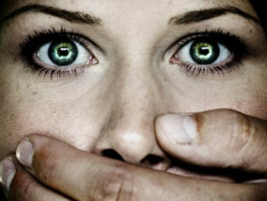 В Запорожье несовершеннолетнюю девушку заставляли оказывать секс-услуги