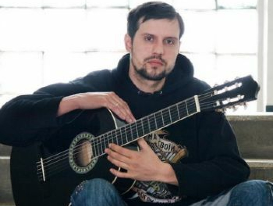 Певец Тарас Василенко высмеял инициативы мэра Запорожья  в песне