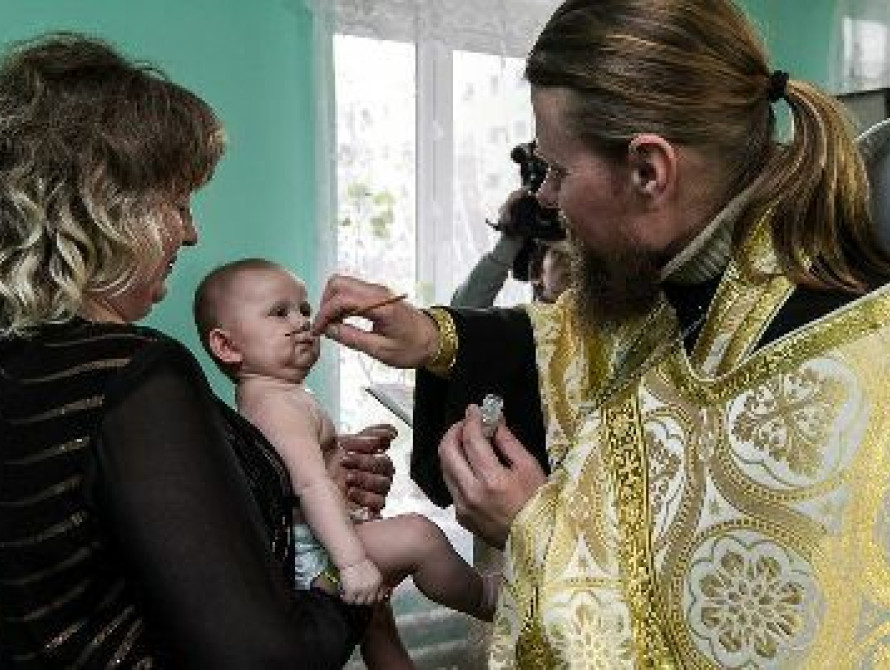 В Запорожской области в СИЗО крестили детей