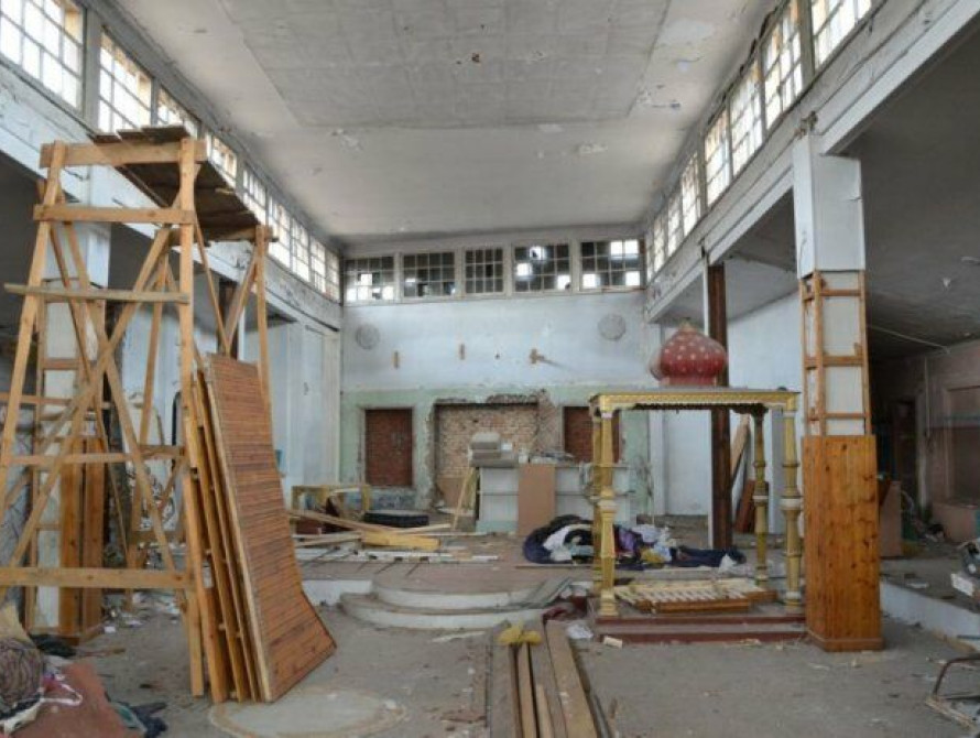 В Запорожье разбирают Свято-Покровский храм на Малом рынке