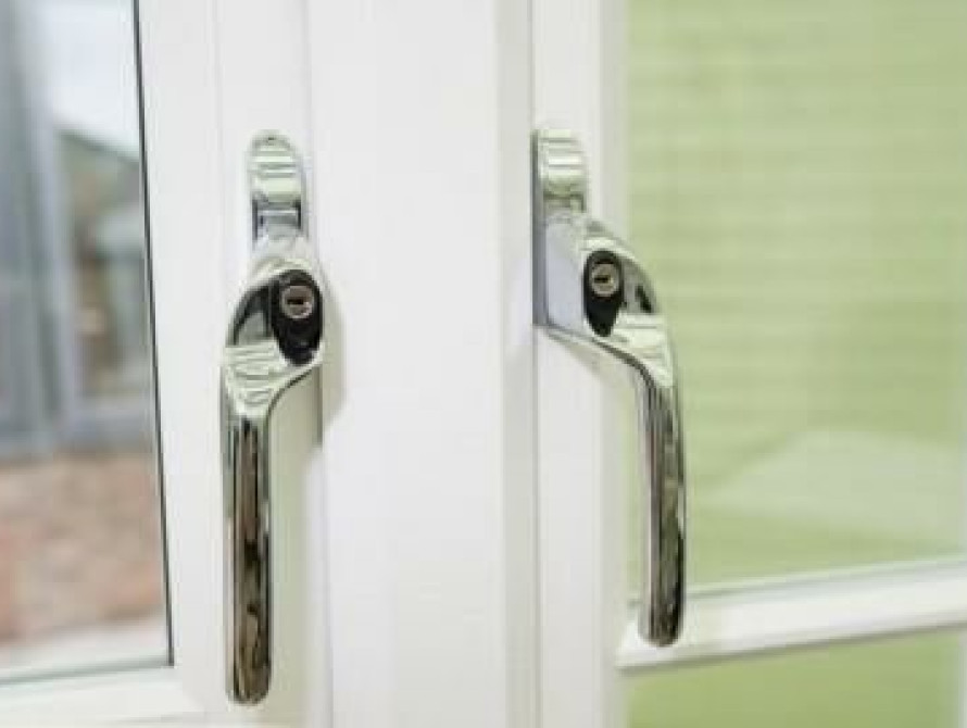 В Запорожье парень выбросился с 9 этажа