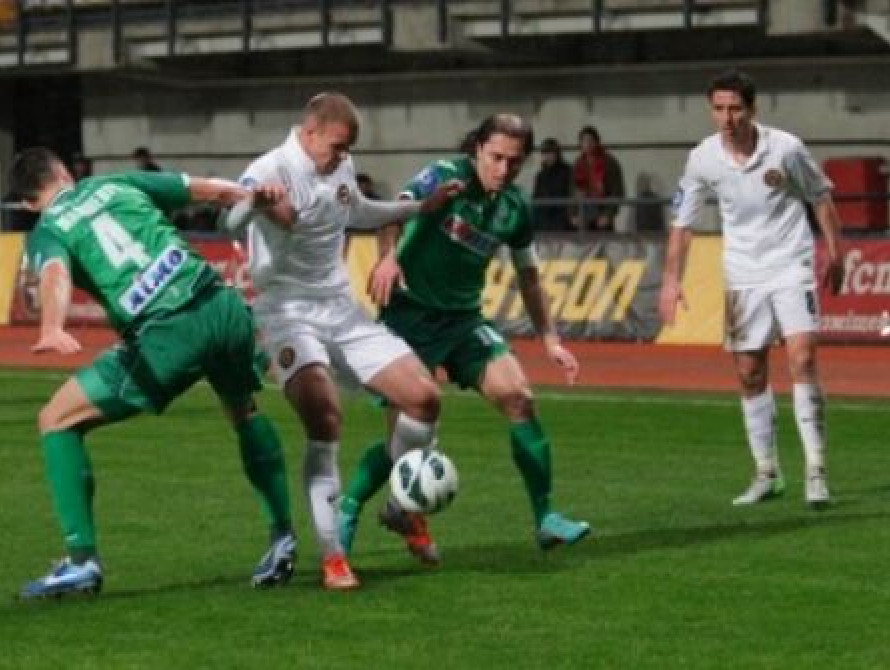 В Запорожье "Металлург" забивает, но играет вничью