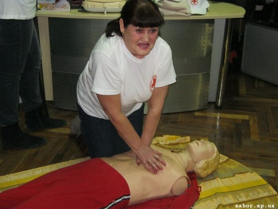 В Запорожье журналистов научили оказывать первую помощь