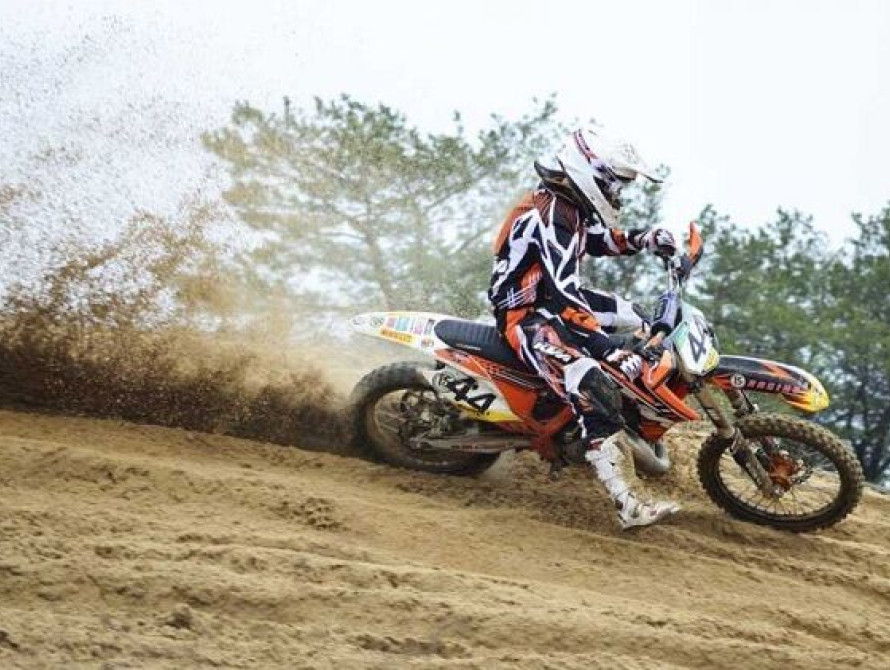 В Энергодаре прошел 1 этап чемпионата Украины по мотокроссу