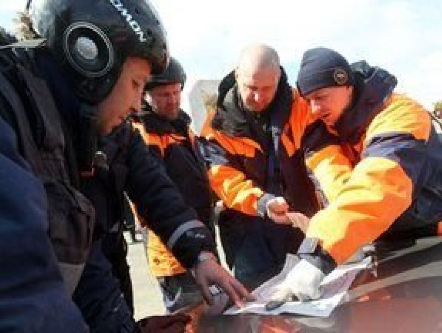 В Запорожье спасли мужчину, который застрял в подъезде