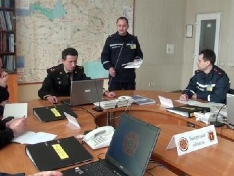 В Запорожье прошли масштабные учения: спасатели боролись со снегом