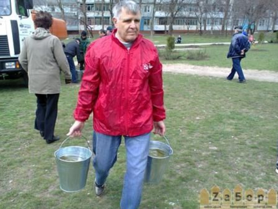 В Запорожье на субботниках собрали тонны мусора