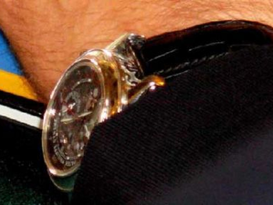 В Запорожье ВИПы носят часы за полмиллиона