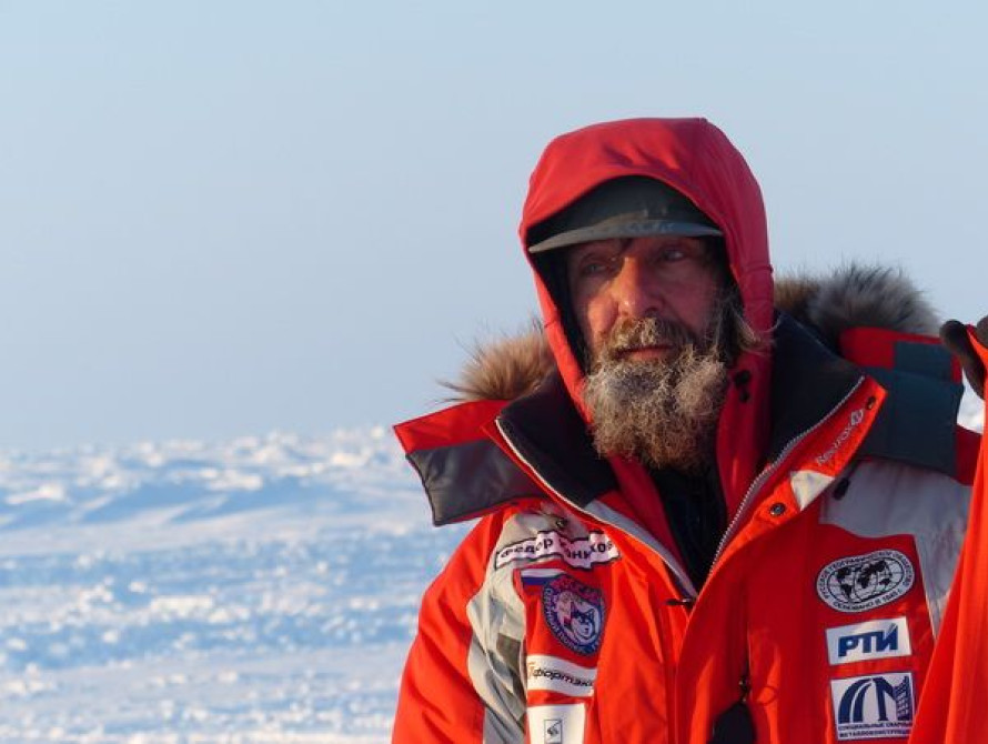 Запорожского путешественника преследует медведь