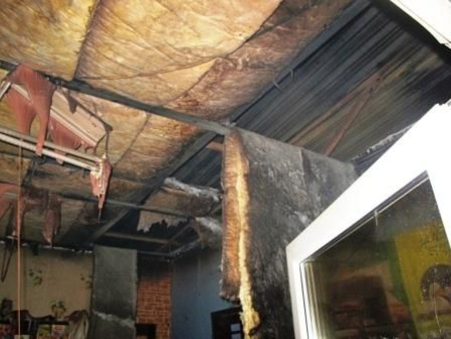 В Запорожье горел рынок