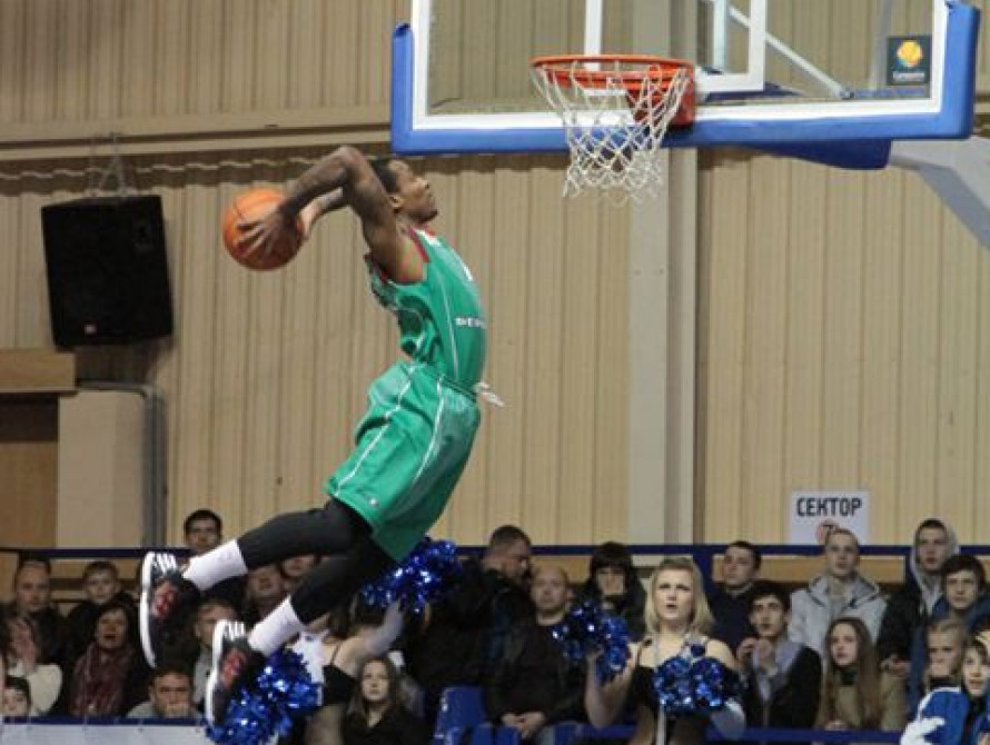 "Ферро-ЗНТУ" (Запорожье) терпит третье поражение от "Азовмаша"